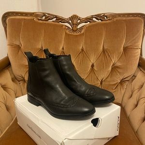ALDO Chelsea leather boots with details